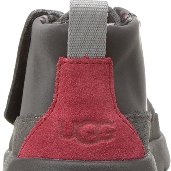 UGG New BOOTs KIDS Suede CANOE REFLECTIVE Treadlite Chukka Grey Red Black NIB 13 - Picture 5 of 16